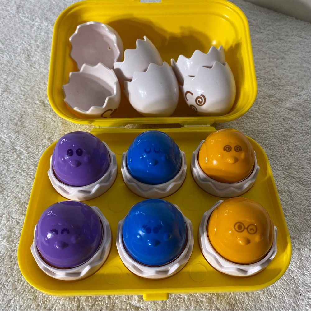 Tomy Toomies Hide & Squeak Eggs - Picture 9 of 15